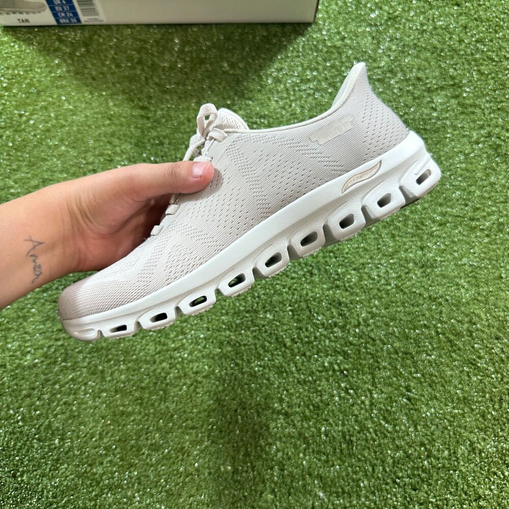 Skechers Slip-ins Swift Fit Women's 7 Tan Hands Free Sneakers NIB - Picture 7 of 8